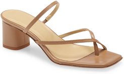 Larissa Sandal