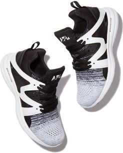 Ascend Sneakers in Black/Heather Grey/White, Size 5