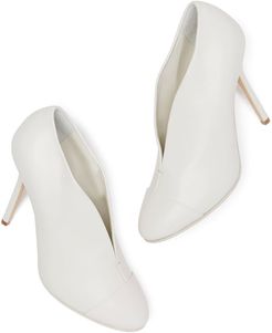 New Pin Leather Pumps in White, Size IT 36