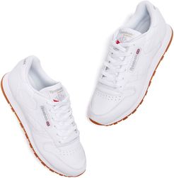 Classic Leather Sneaker in White, Size 6