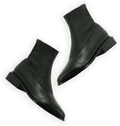 Xline Boots in Black, Size 6