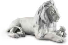 Collectible Figurine, Lion With Cub