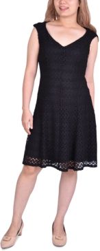 Petite Lace Cap-Sleeve Dress