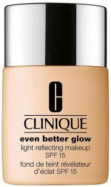 Even Better Glow - Light Reflecting Makeup SPF15 WN 12 Meringue Fondotinta Idratante Protezione SPF15 - 30 ml Clinique