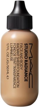 Face and Body Radiant Sheer Foundation C3 Fondotinta Coprenza Leggera Finish Luminoso Waterproof 50 ml Mac