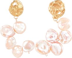 La Jetée Arranged Pearl Earrings, Gold/Pearl 1SIZE