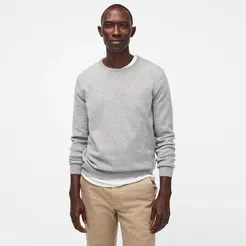 Cashmere crewneck sweater in solid