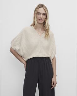 Tan Quarter Sleeve V-Neck Sweater in Size S