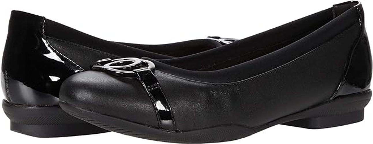 Sara Dahlia (Black Leather/Patent Combination) Women's Shoes