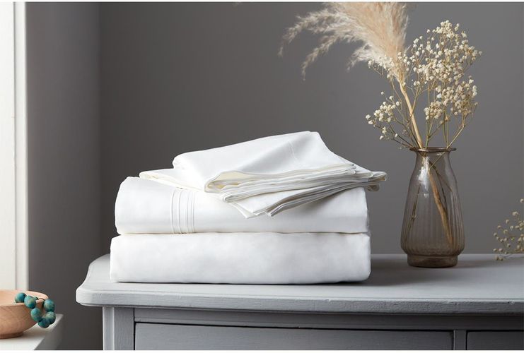 YaYa & Co. King Dailah White Cotton 4-Piece Set at Nordstrom Rack