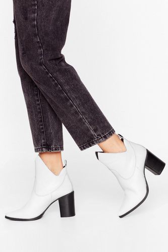 Over and Cut-Out Leather Ankle Boots - White