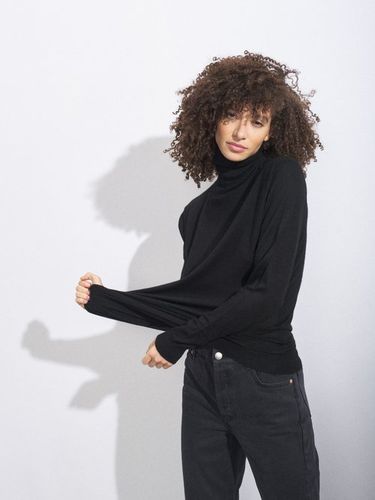Roll-neck Cashmere Sweater - Womens - Black