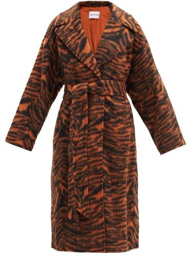 Pam Belted Tiger-jacquard Wool-blend Coat - Womens - Black Beige