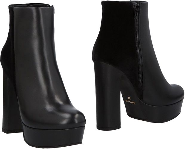 Ankle boots