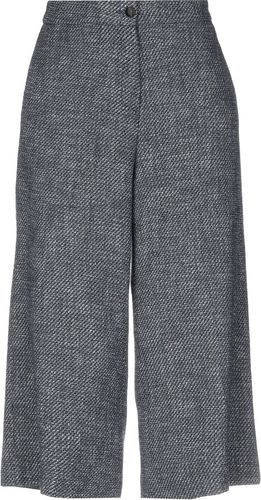 3/4-length shorts