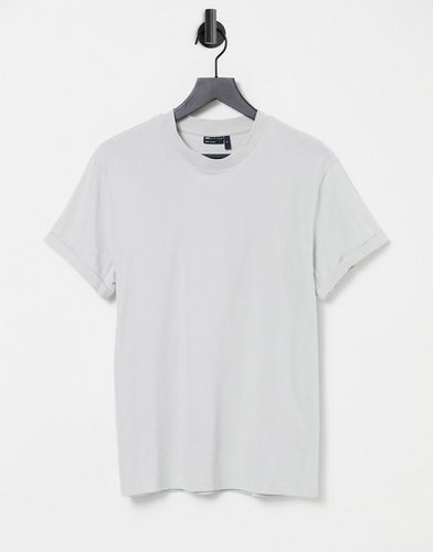 t-shirt with roll sleeve in gray