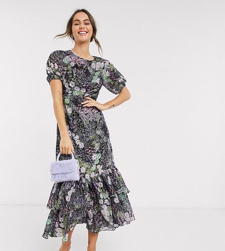 ruffle hem maxi tea dress in patchwork ditsy floral-Multi