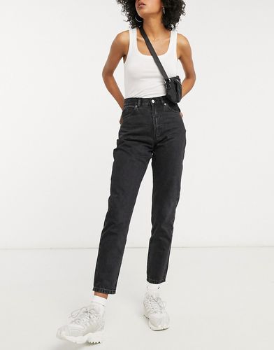 Nora high rise mom jeans in black