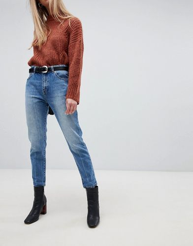 Pepper High Rise Mom Jean-Blues