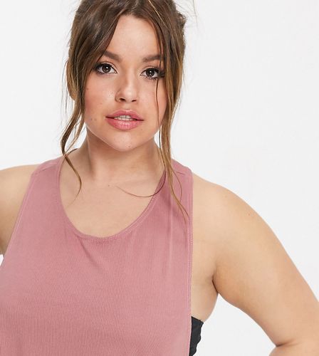 x Courtney Black - Activewear - Top rosa morbido a costine in coordinato