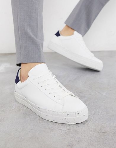 Premium eco-friendly sneakers with flecked sole in white