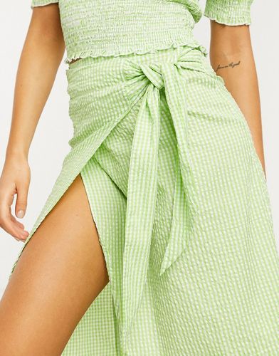 Gab check print wrap midi skirt in green