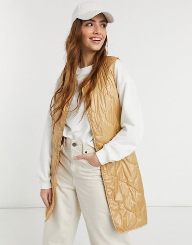 quilted longline vest with button front and belt in camel-Tan