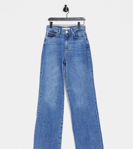 Tall 90s dad jean in medium blue-Blues