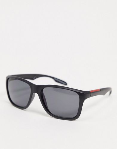 square sunglasses in black with smoke black lens