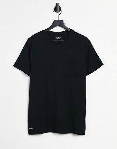 basic pocket t-shirt in black