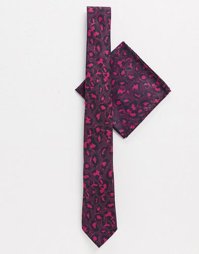 tie set with leopard print in pink