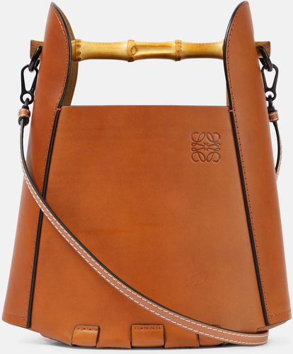 Bamboo-trimmed leather bucket bag