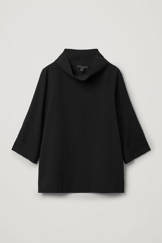 FUNNEL NECK TOP