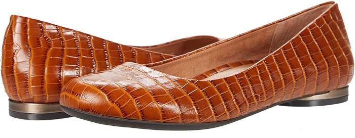 Hannah (Espresso Croc) Women's Flat Shoes