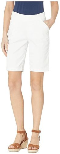 Gracie Pull-On Bermuda Shorts Twill (White) Women's Shorts