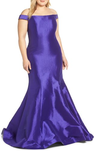 Plus Size Women's MAC Duggal Sequin Trumpet Evening Dress
