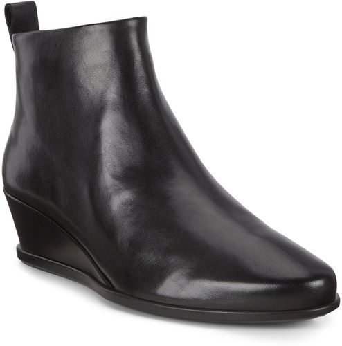 Shape 45 Wedge Bootie