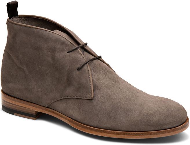 Joel Chukka Boot