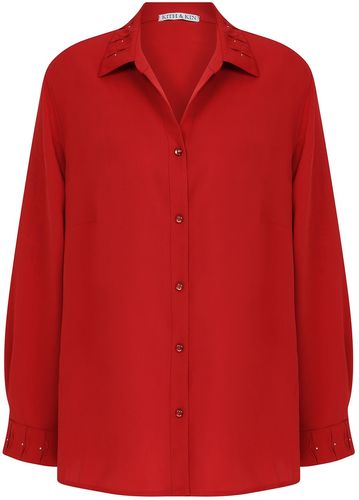 Red Shirt With Collar & Cuff Detail
