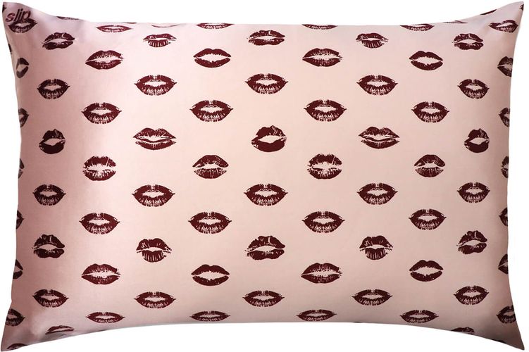 Berry Kiss Pillowcase Queen