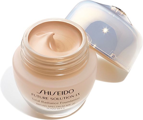 Future Solution Lx Total Radiance Foundation Neutral 3 Fdt Shiseido